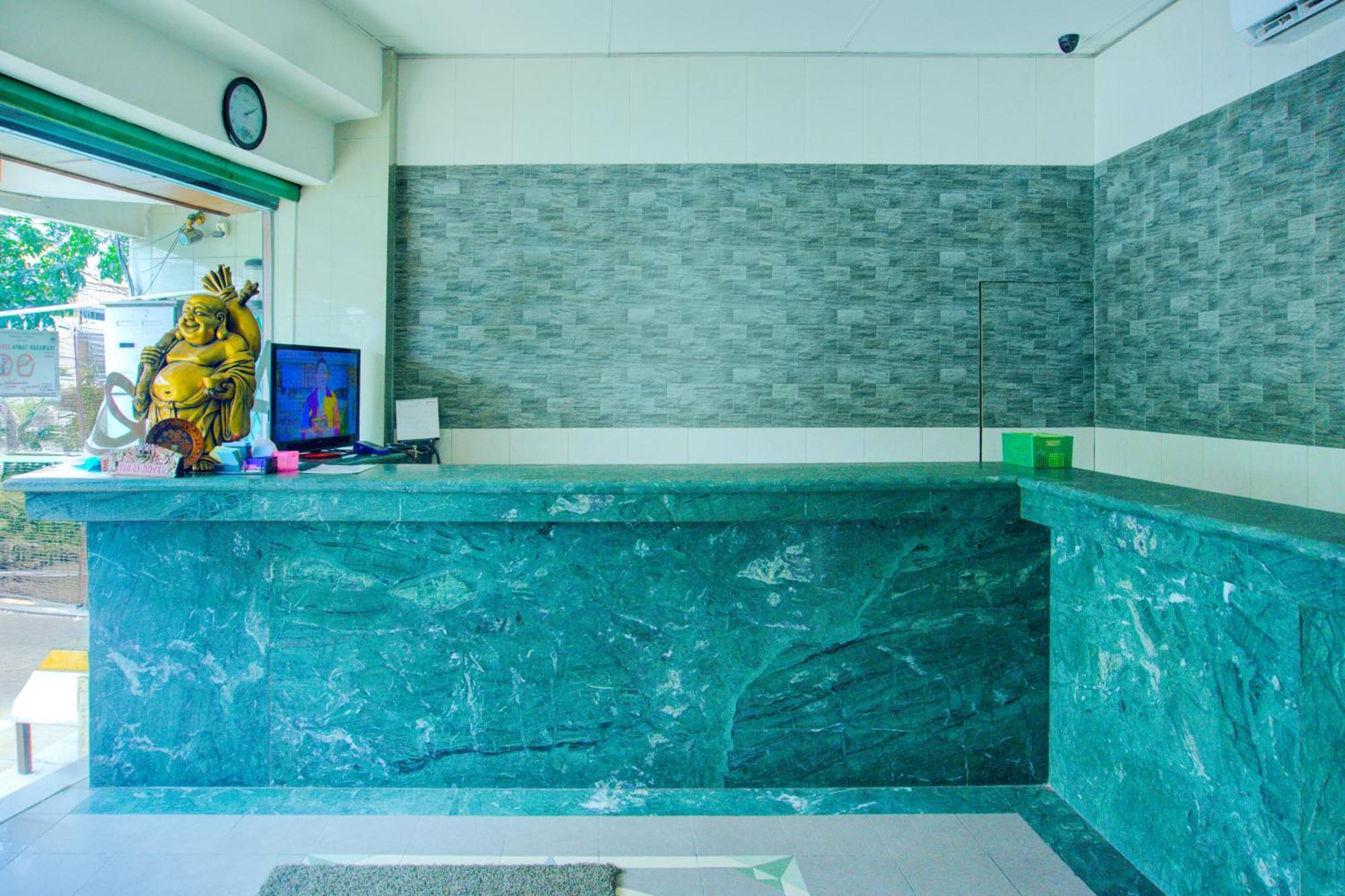 Townhouse Oak Palembang Near Jembatan Ampera Formerly Azzura Hotel Kültér fotó