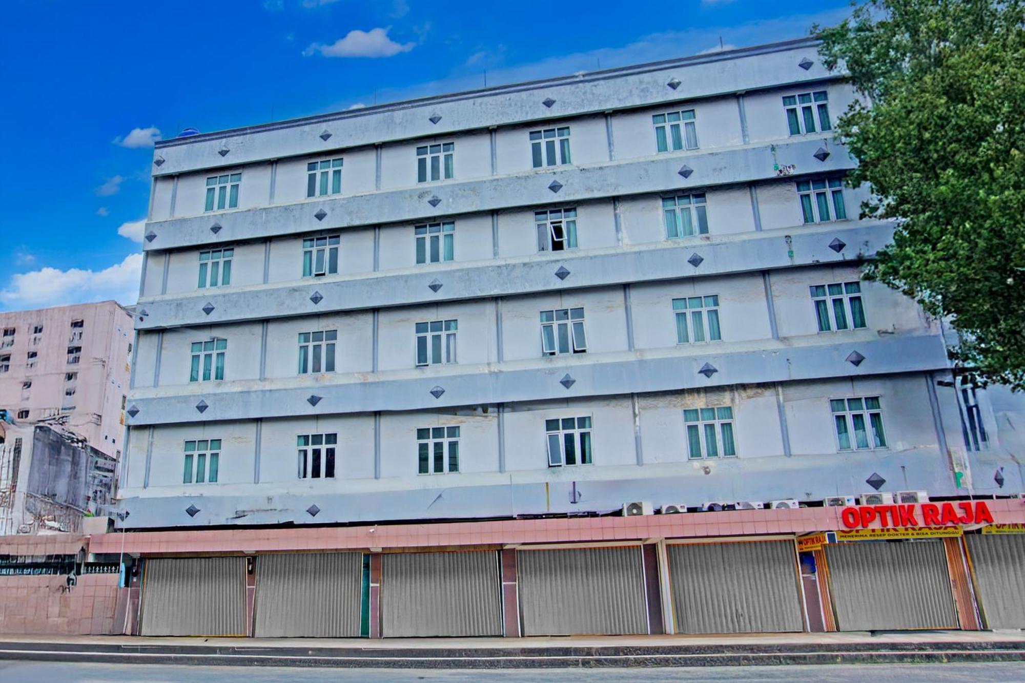 Townhouse Oak Palembang Near Jembatan Ampera Formerly Azzura Hotel Kültér fotó