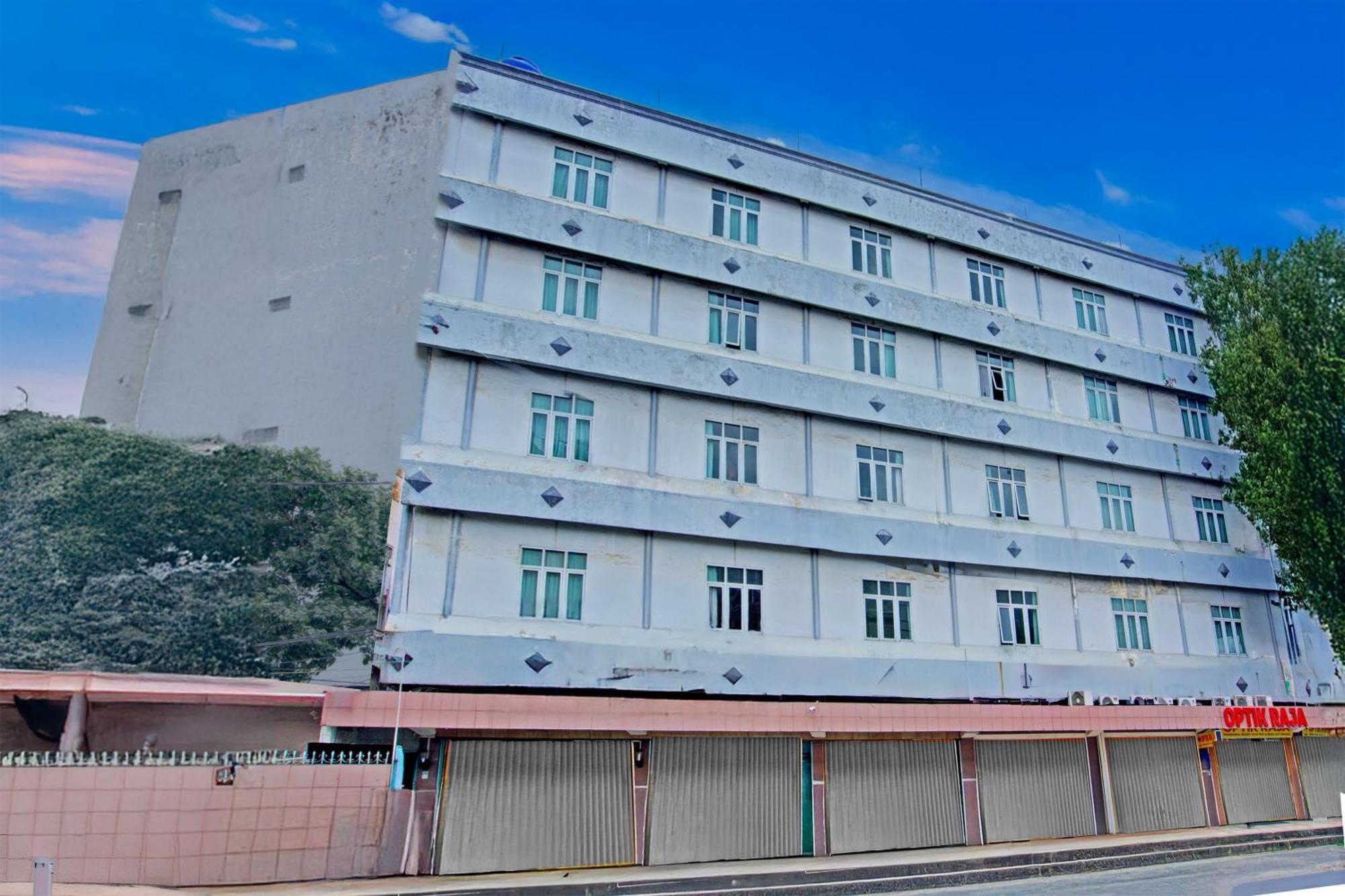 Townhouse Oak Palembang Near Jembatan Ampera Formerly Azzura Hotel Kültér fotó
