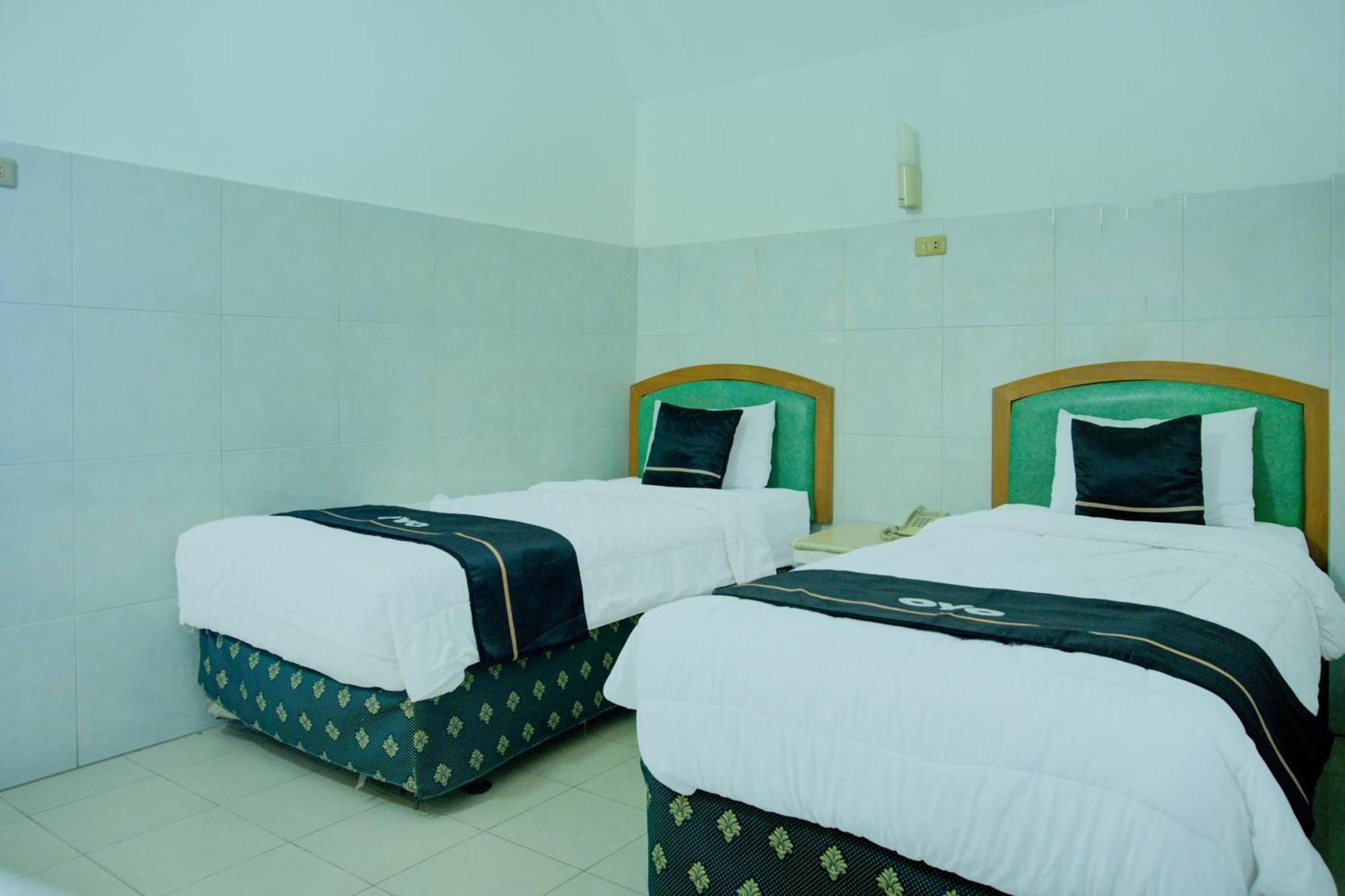 Townhouse Oak Palembang Near Jembatan Ampera Formerly Azzura Hotel Kültér fotó