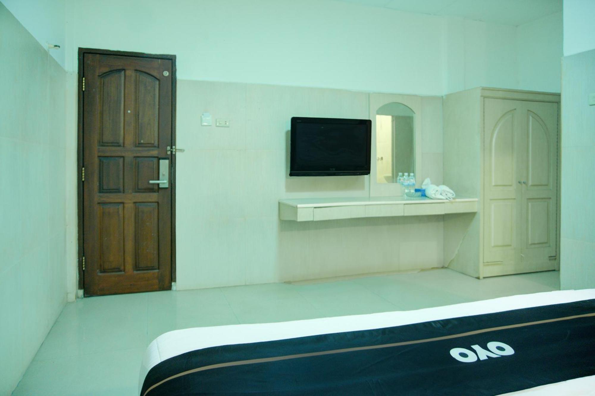 Townhouse Oak Palembang Near Jembatan Ampera Formerly Azzura Hotel Kültér fotó